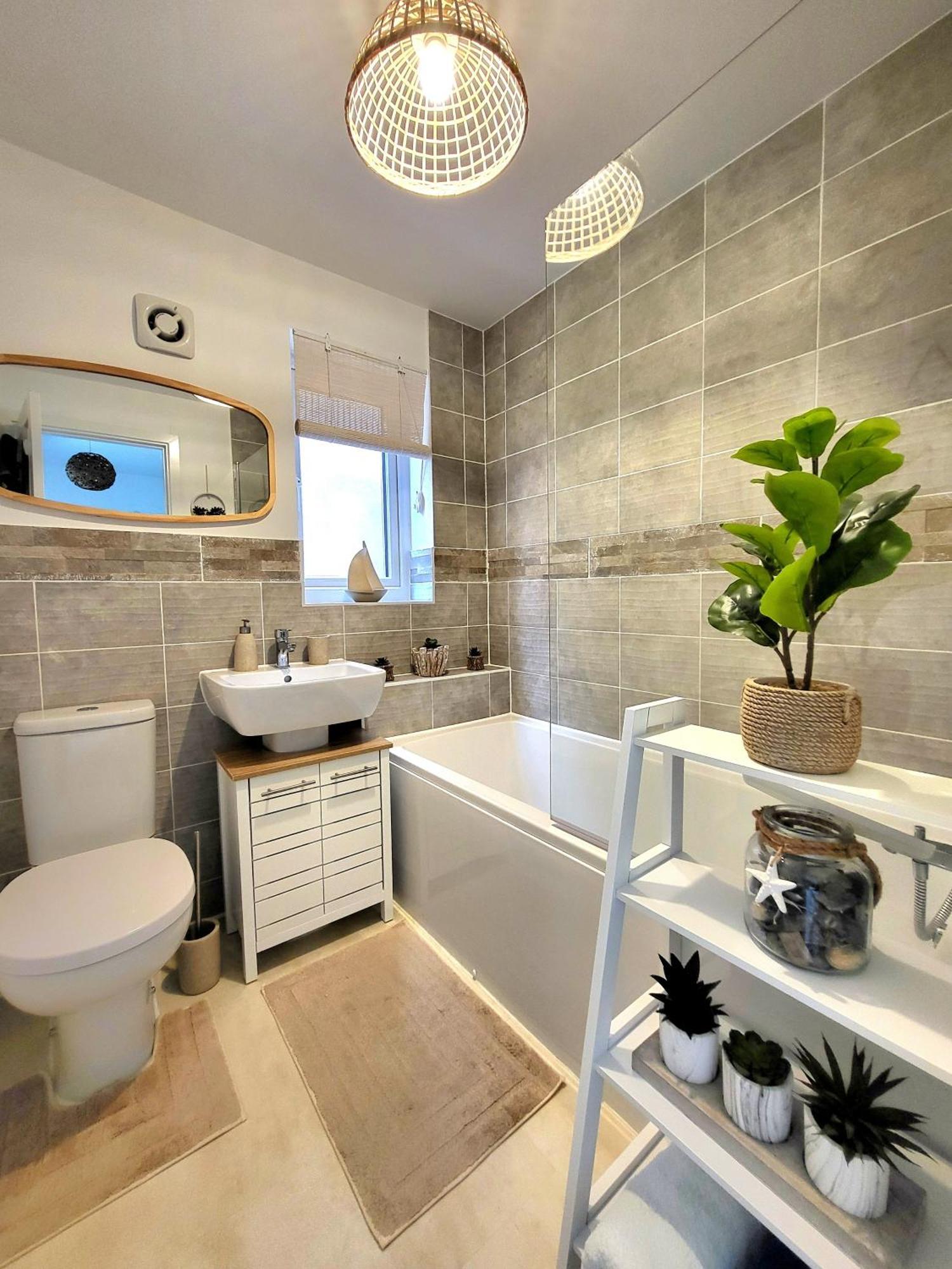 Seaside Beach Themed Home With Garden And Driveway ليثام سانت أنيه المظهر الخارجي الصورة